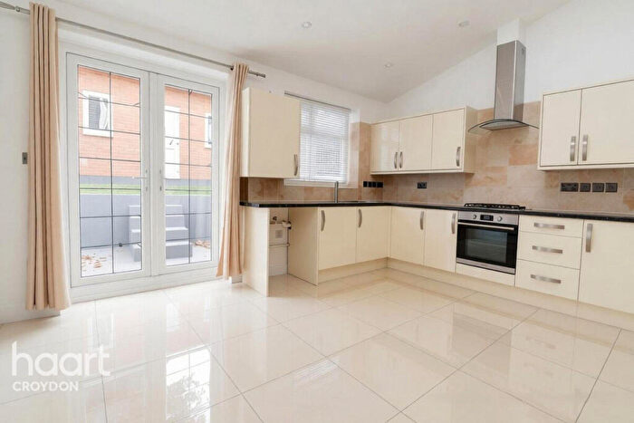 5 Bedroom Terraced House To Rent In Hythe Road, Thornton Heath, CR7