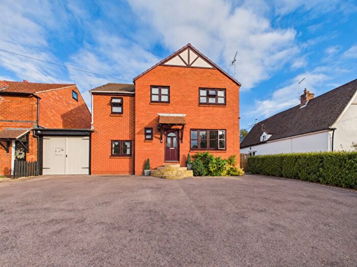 4 Bedroom Link Detached House To Rent In Upper Rea Hempsted, Hempsted, Gloucester, GL2