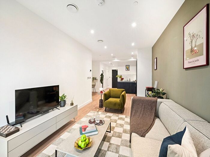1 Bedroom Flat To Rent In Uncle Acton, Victoria Road, W3