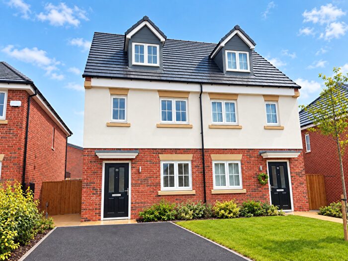 3 Bedroom Semi-Detached House To Rent In Mcstay Close, Widnes, WA8