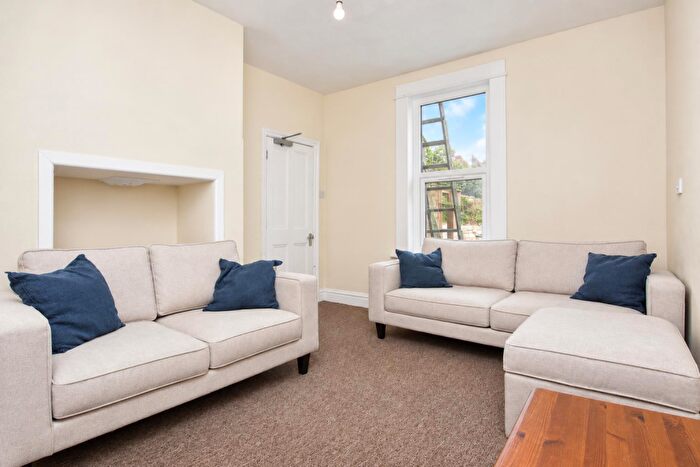 6 Bedroom Flat To Rent In Combe Park, Bath, BA1