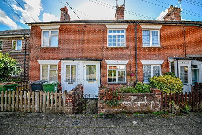 2 Bedroom Terraced House For Sale In Allbrook Hill, Eastleigh, SO50