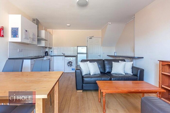 4 Bedroom End Of Terrace House To Rent In Toronto Road, Horfield, Bristol, BS7