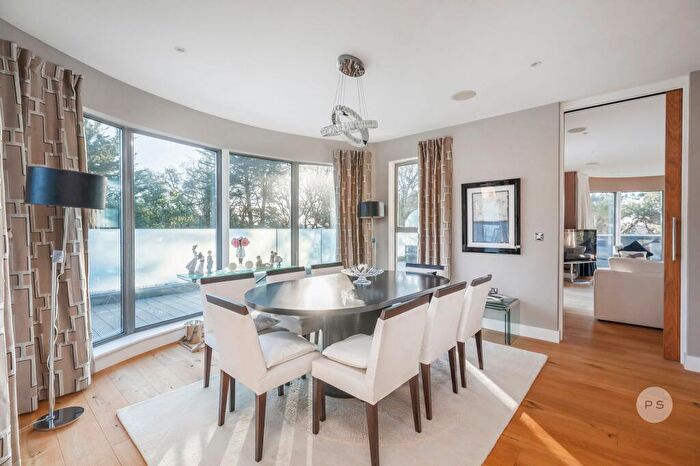 3 Bedroom Apartment For Sale In Brooklyn House, Bingham Avenue, Lilliput, Poole, BH14