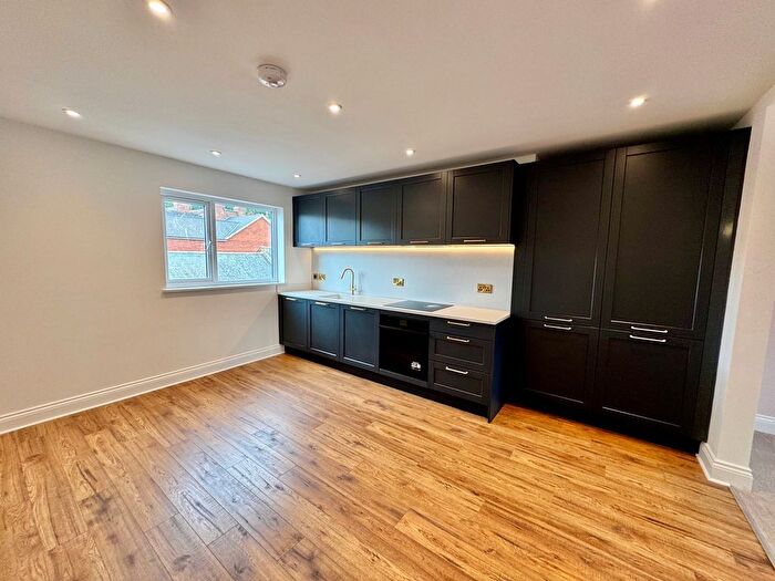 1 Bedroom Flat To Rent In High Street, Budleigh Salterton, EX9
