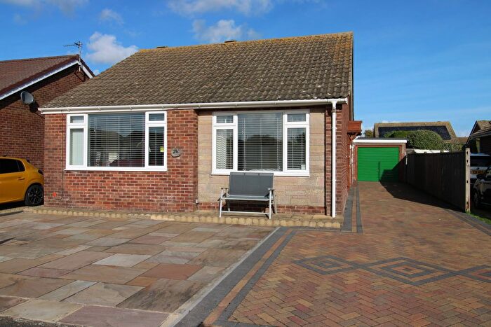 2 Bedroom Detached Bungalow For Sale In Waverley Gardens, Pevensey Bay, BN24