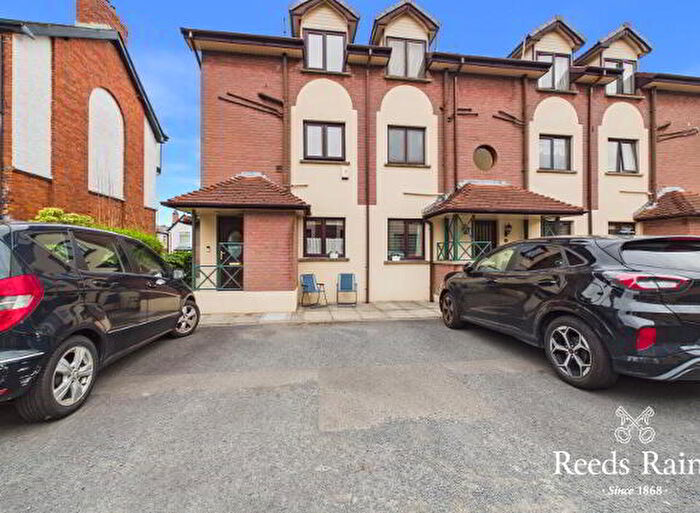 2 Bedroom Apartment / Flats To Rent In Knocklofty Court, Belfast, BT4