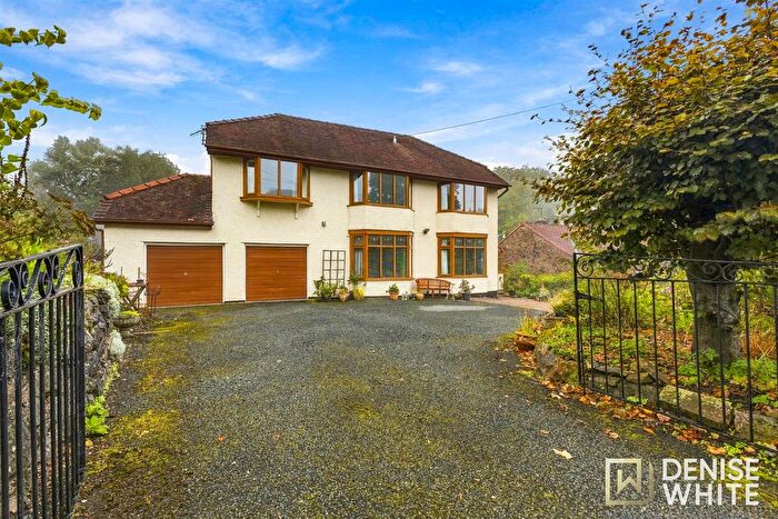 5 Bedroom Detached House For Sale In Lightwood Road, Buxton, Derbyshire, SK17