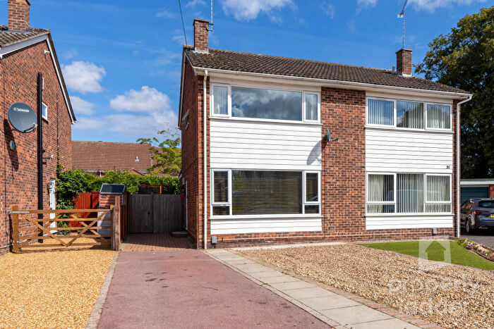3 Bedroom Semi-Detached House For Sale In Meadow Gardens, Sprowston, NR6