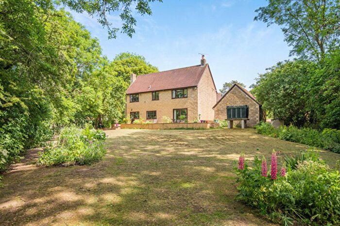 4 Bedroom Detached House For Sale In Mixbury Brackley, Northamptonshire, NN13