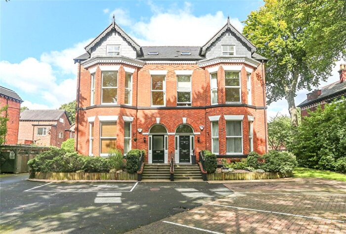 2 Bedroom Flat To Rent In Thornbank Lodge, Heaton Moor Road, Heaton Moor, Stockport, SK4