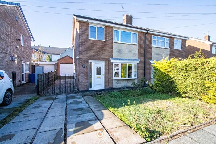 3 Bedroom Semi-Detached House For Sale In Bretby Close, Cantley, Doncaster, DN4