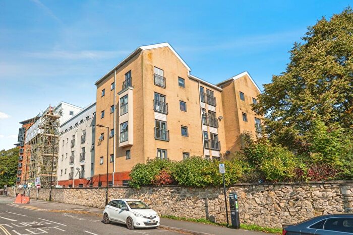 2 Bedroom Apartment To Rent In White Star Place, Southampton, SO14