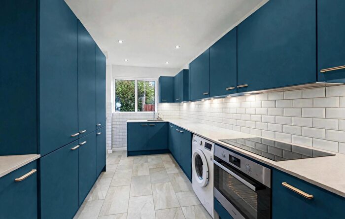 2 Bedroom Maisonette To Rent In Beauchamp Road, Twickenham, TW1