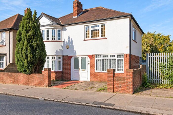 6 Bedroom Detached House For Sale In Saxon Road, London, SE25