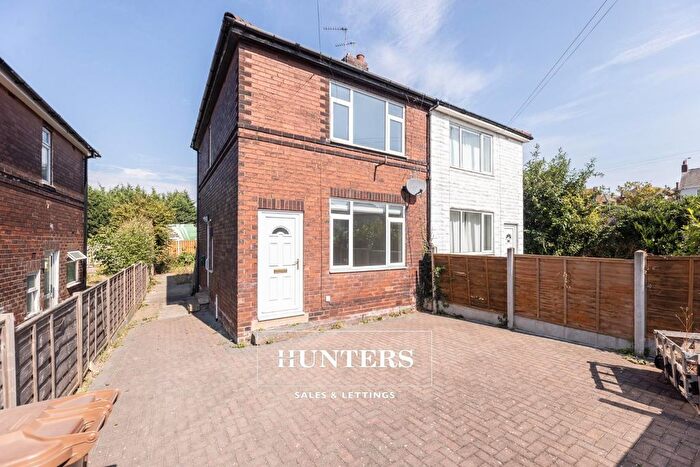 3 Bedroom Semi-Detached House For Sale In Pontefract Road, Ferrybridge, Knottingley, WF8