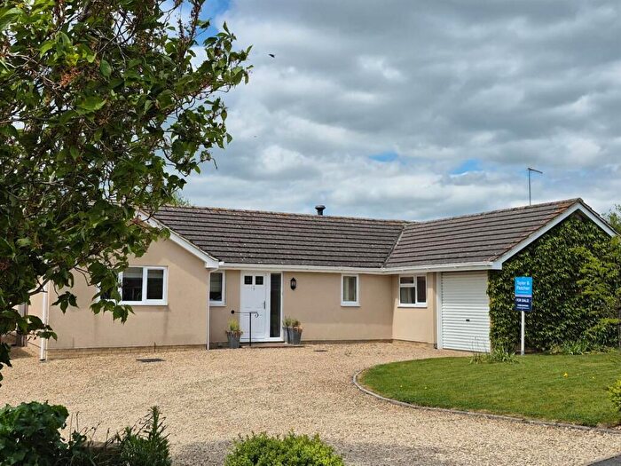 3 Bedroom Semi-Detached Bungalow For Sale In Compton Court, Long Compton, Shipston-On-Stour, CV36