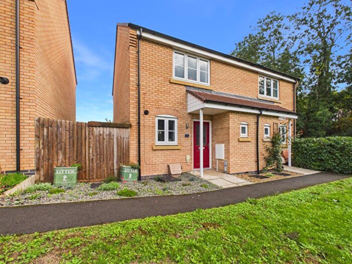 2 Bedroom Semi-Detached House For Sale In Willis Close, Long Buckby, NN6