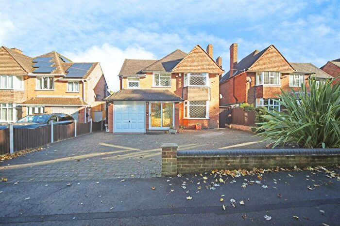 4 Bedroom Detached House For Sale In Seven Star Road, Solihull, B91