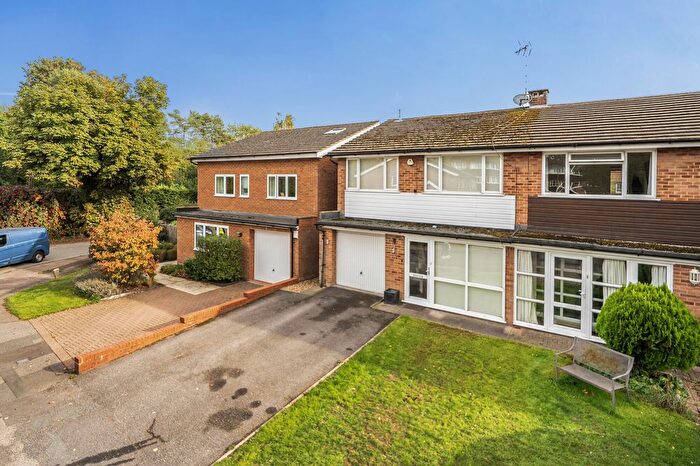 4 Bedroom End Of Terrace House For Sale In Trafford Close, Great Missenden, HP16