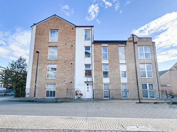 2 Bedroom Apartment For Sale In Tall Elms Road, Patchway, Bristol, BS34