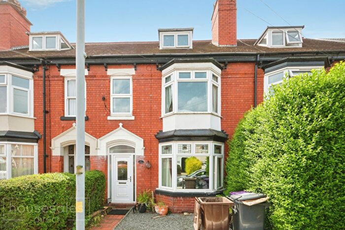 4 Bedroom Terraced House For Sale In Balfour Crescent, Wolverhampton, WV6