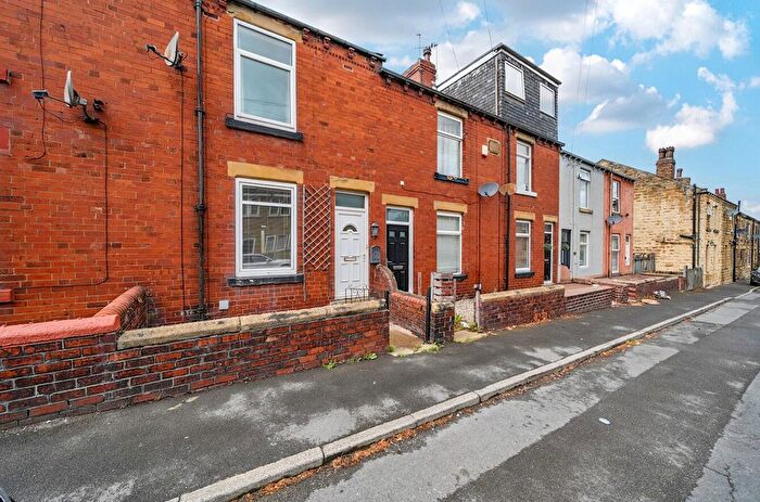 2 Bedroom Terraced House To Rent In Beech Street, Tingley, Wakefield, WF3
