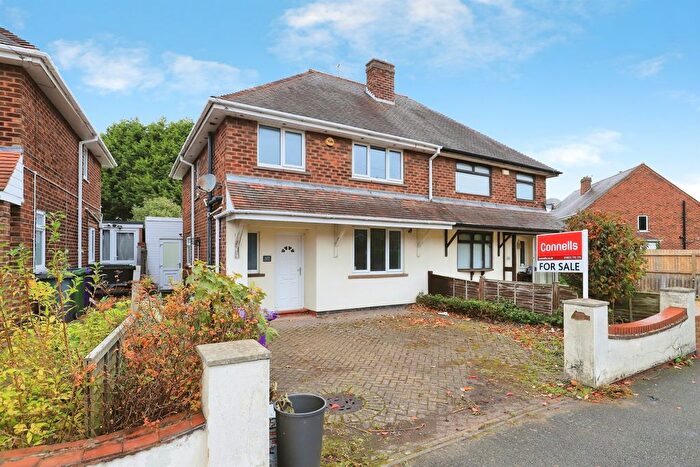 3 Bedroom Semi-Detached House For Sale In Mattox Road, Wednesfield, Wolverhampton, WV11