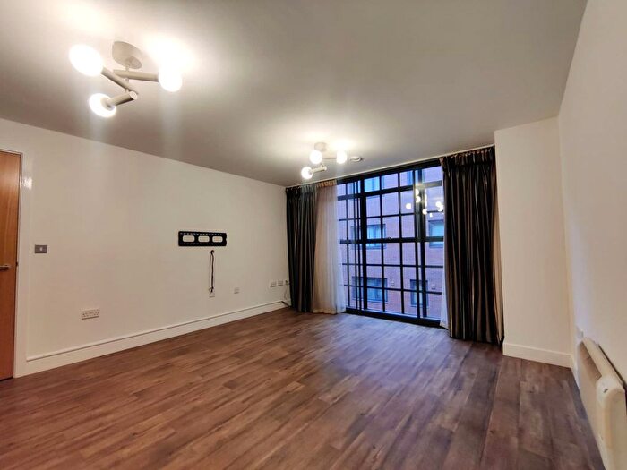 2 Bedroom Flat To Rent In Mary Ann Street, Birmingham, B3