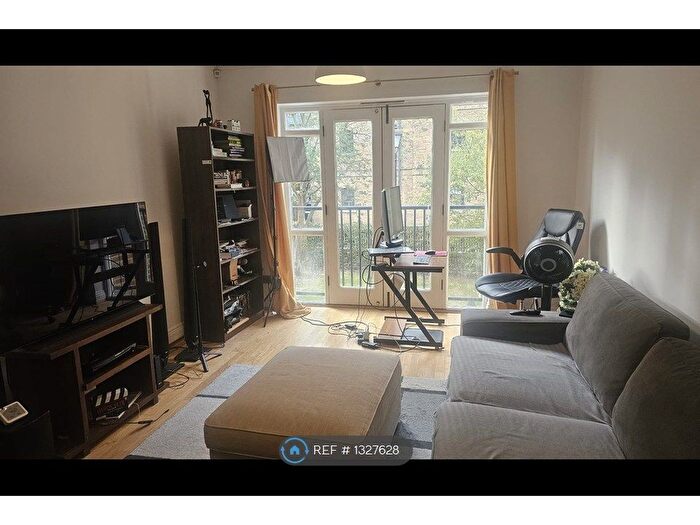 2 Bedroom Flat To Rent In Leathermarket Street, London, SE1