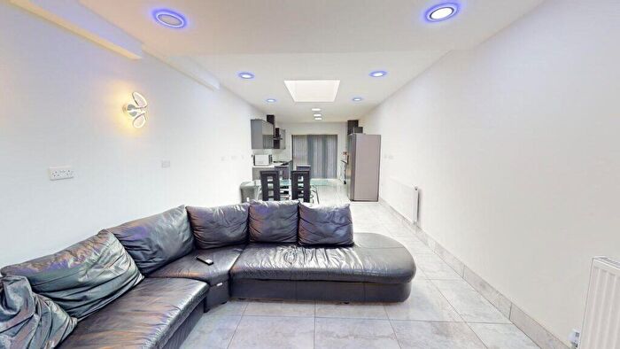 5 Bedroom House To Rent In Harrow Road, Selly Oak, Birmingham, B29
