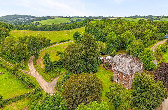 6 Bedroom Detached House For Sale In Lifton, Devon, PL16