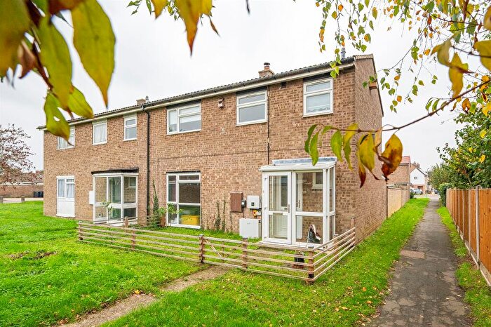 3 Bedroom Semi-Detached House For Sale In Kenyon Drive, Great Waldingfield, Sudbury, CO10