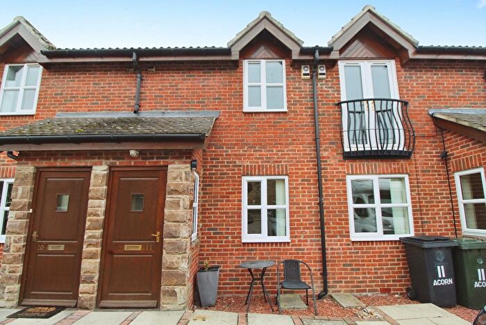 2 Bedroom Flat For Sale In Acorn Square, Prudhoe, NE42