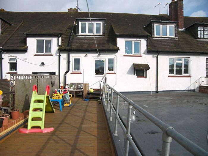 1 Bedroom Flat To Rent In Ockham Road South, East Horsley, Leatherhead, KT24