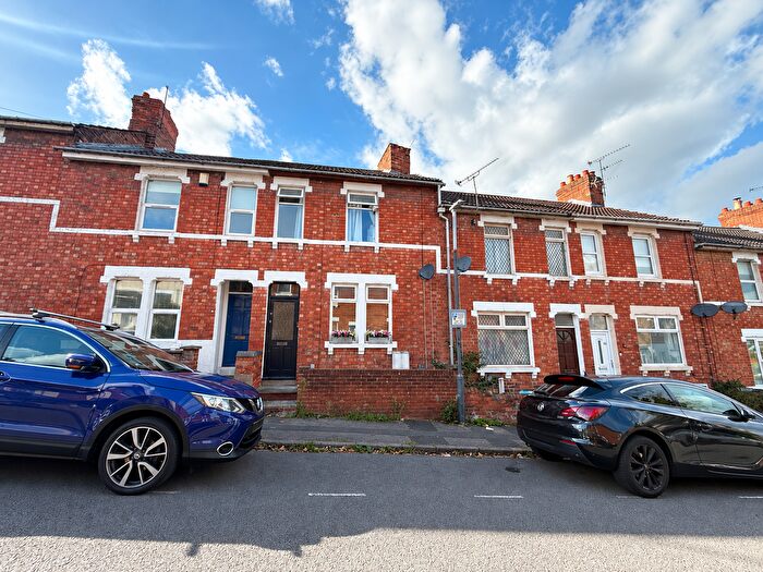 2 Bedroom Terraced House To Rent In Swindon Road, Swindon, SN1