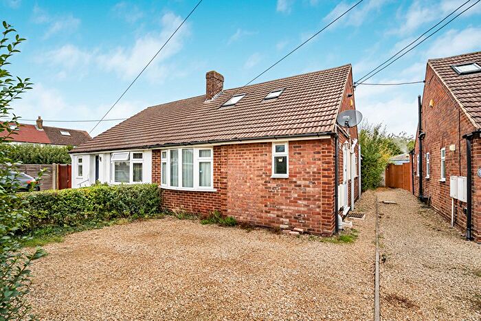 2 Bedroom Semi-Detached Bungalow For Sale In Churchill Road, Kidlington, OX5