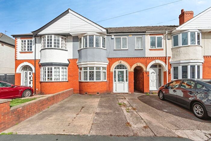 3 Bedroom Semi-Detached House For Sale In Charlotte Road, Wednesbury, WS10