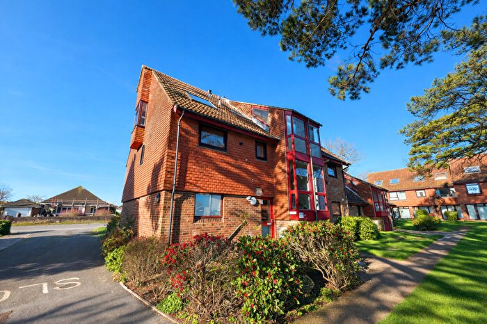 1 Bedroom Flat To Rent In Francesca Court, Somerford Way, Christchurch, BH23