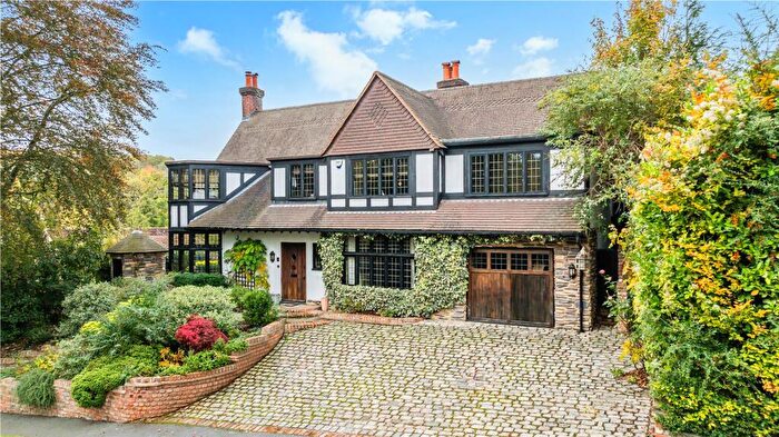 4 Bedroom House For Sale In Court Hill, Chipstead, CR5