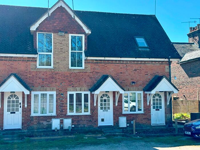 1 Bedroom Terraced House For Sale In Old School House, Lingfield Road, Edenbridge, TN8