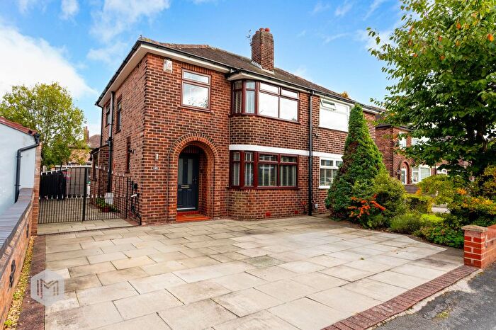 4 Bedroom Semi-Detached House For Sale In Fir Grove, Paddington, WA1