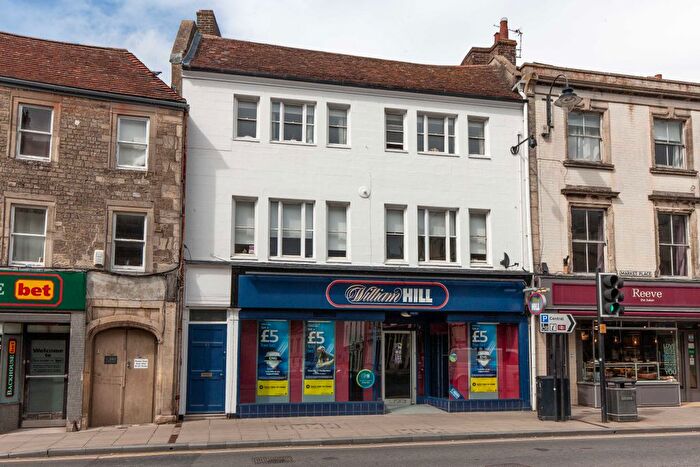 2 Bedroom Flat For Sale In A Market Place, Warminster, BA12