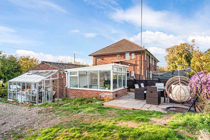 2 Bedroom Flat For Sale In Twyford, Winchester, SO21