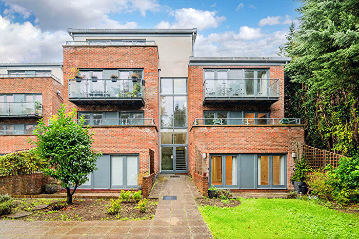 1 Bedroom Flat To Rent In Valley Road, Kenley, CR8