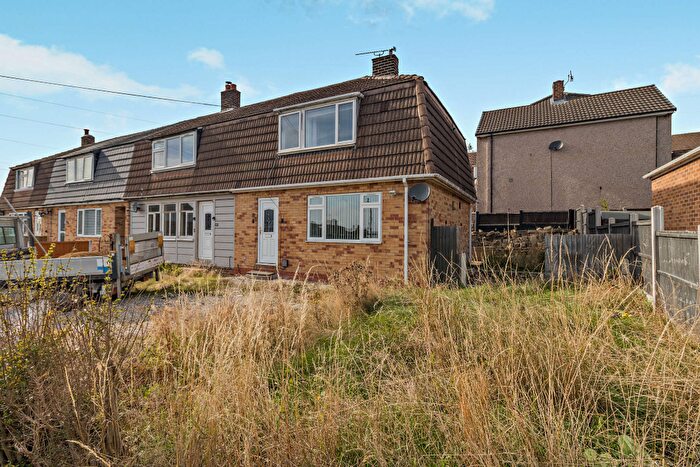 3 Bedroom End Of Terrace House For Sale In Houldsworth Drive, Hady, Derbyshire, S41