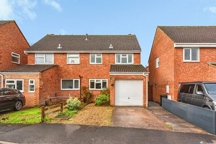 3 Bedroom Semi-Detached House For Sale In Jay Close, Frome, BA11