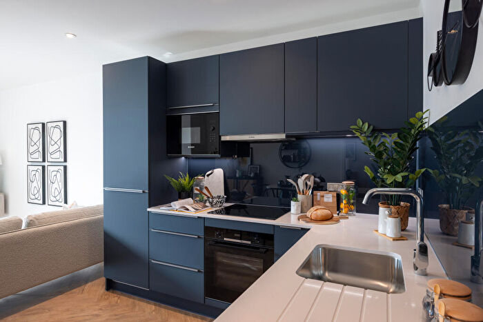 2 Bedroom Apartment For Sale In Upper East, Bromley By Bow, E3