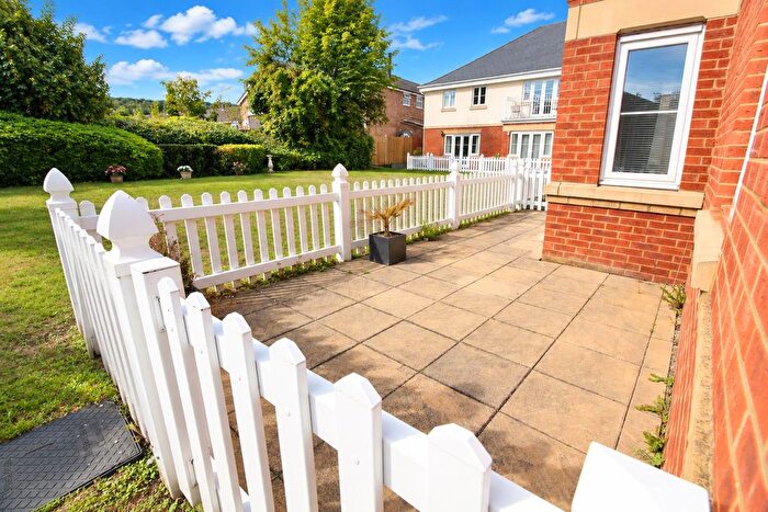2 Bedroom Flat To Rent In London Road, Loudwater, HP10