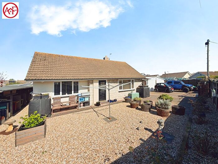 2 Bedroom Detached Bungalow For Sale In Fairford Close, Highbridge, TA9